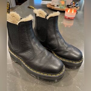 Dr. Martens Leather Women's Boots platform, fur-lined, US 7 UK 5